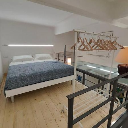 La Casa Dei Cristalli Lägenhet Genua Exteriör bild